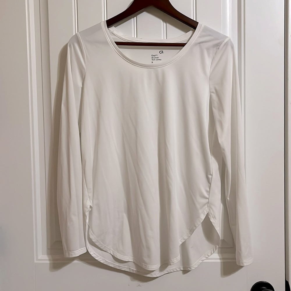 Women’s GapFit White Long Sleeve Brushed Tech Jersey